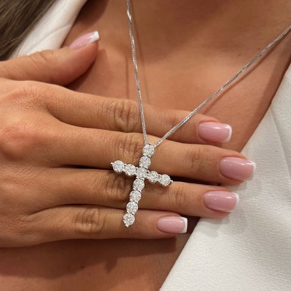 Round Cross Pendant in White Gold color
